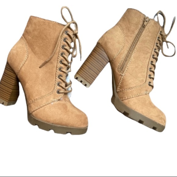 Chunky heel boots - Picture 1 of 6